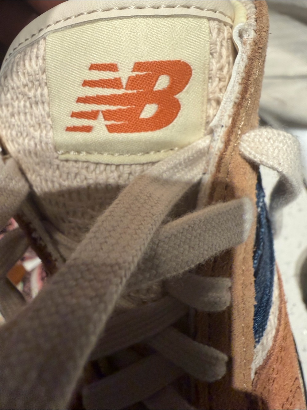 Men’s New Balance x Sezane Tan Suede & Cream Mesh Sneakers sz. 8 M 11.5W - Picture 3 of 6